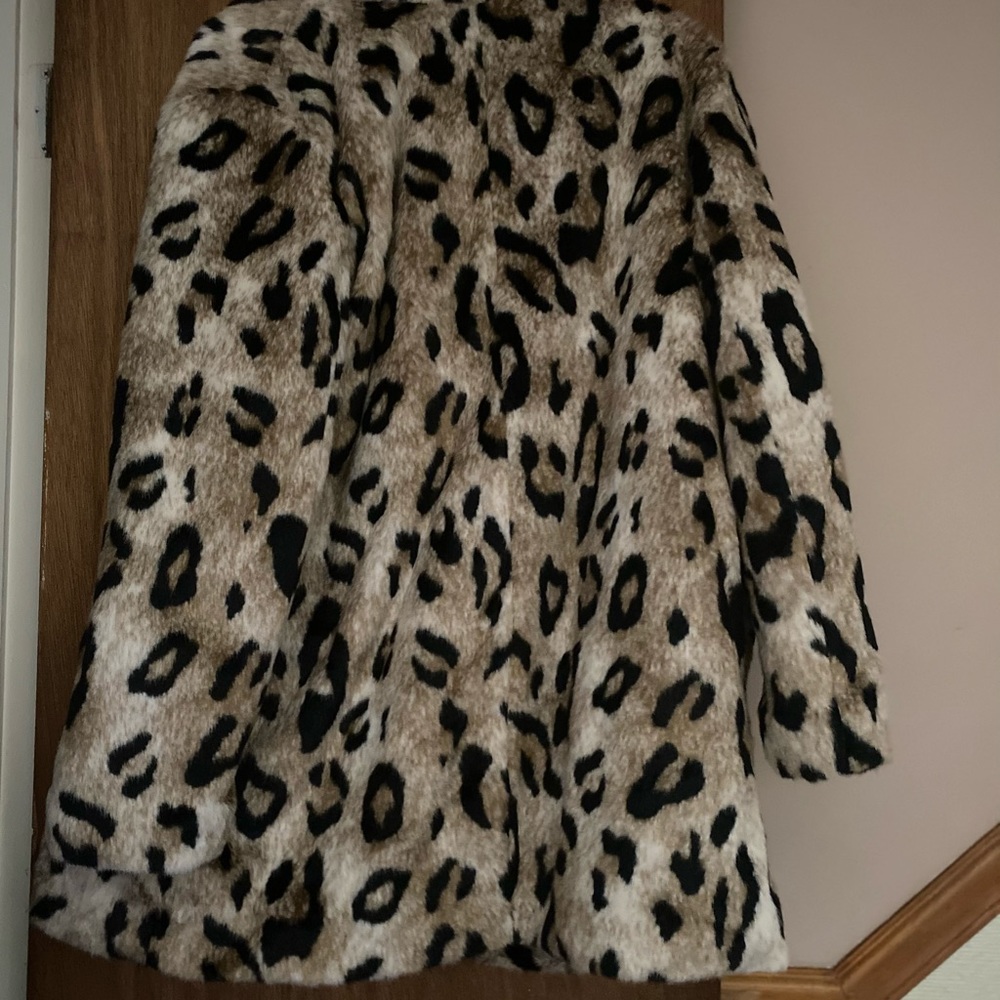Forever 21 faux fur leopard coat
